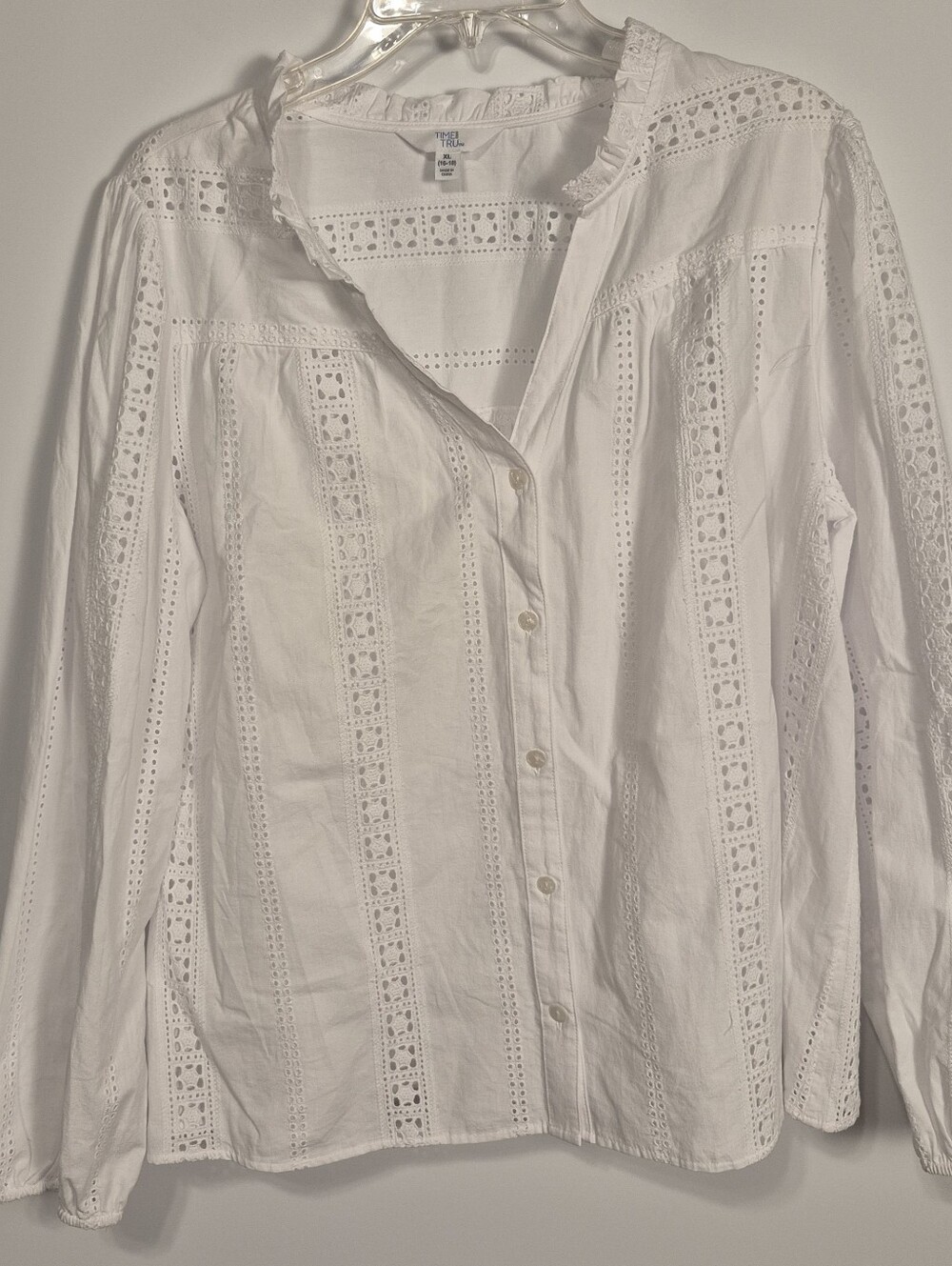 Time & Tru White Eyelet Lace Blouse XL 16-18 Lined Cotton Polyester Button Front